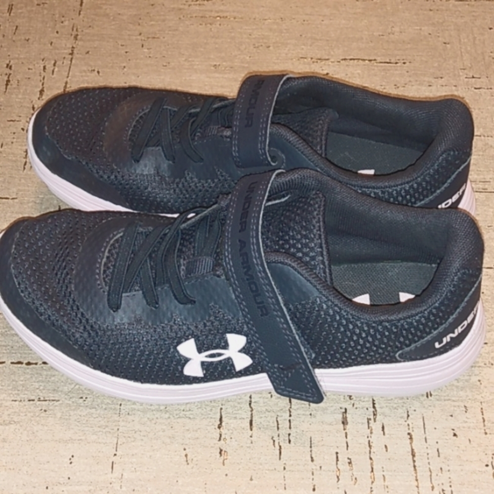 Girls Under Armour Shoes